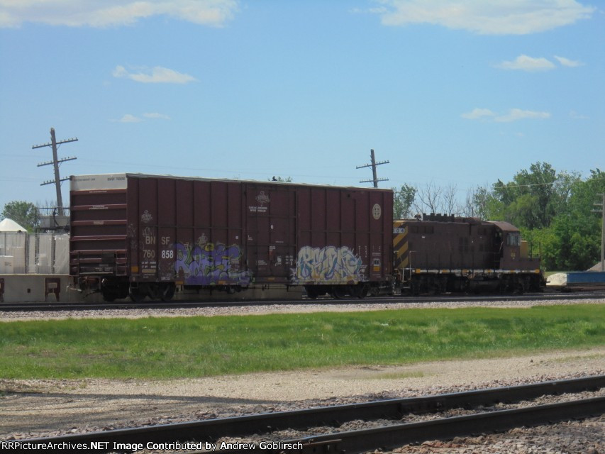 TCWR 404 + 760858